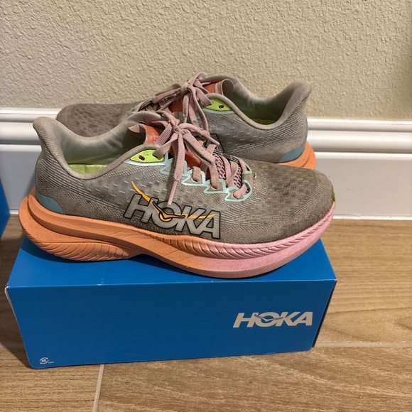 Hoka Mach 6 running shoes size 7.5 - Picture 1 of 7